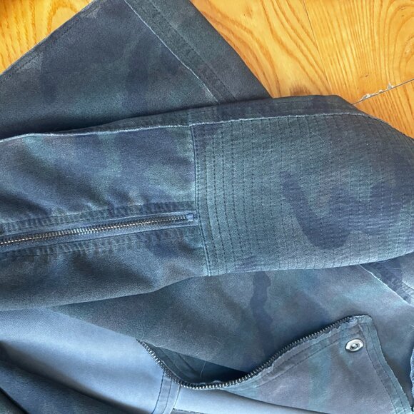 Marrakesh for Anthropologie green camo sueded moto jacket. Size Small - Picture 8 of 8